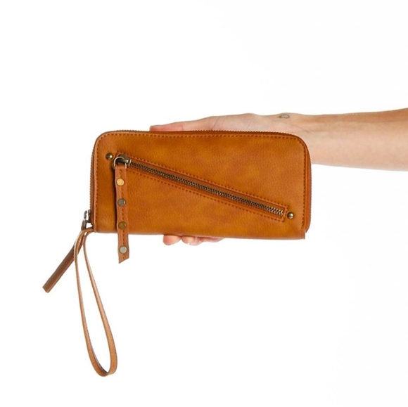 Free People Handbags - Free People Brown Vegan Leather Clutch